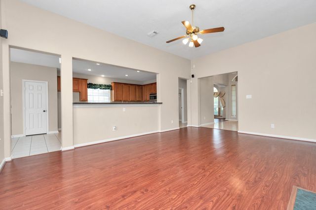 1915 Crescent Oak Drive, Missouri City, TX 77459