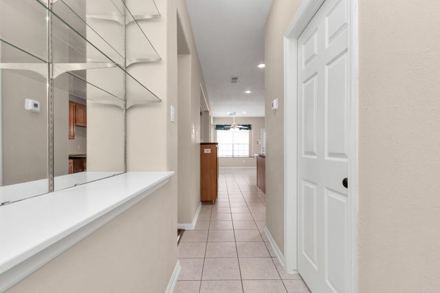 1915 Crescent Oak Drive, Missouri City, TX 77459