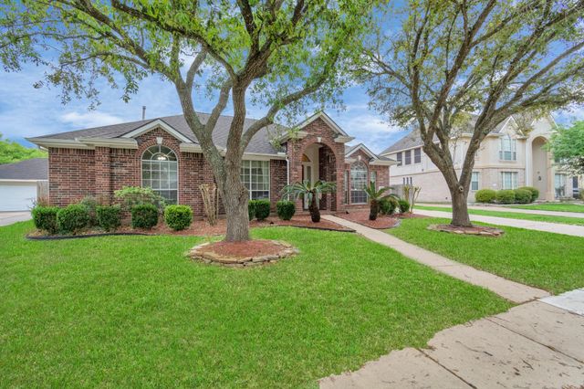 1915 Crescent Oak Drive, Missouri City, TX 77459