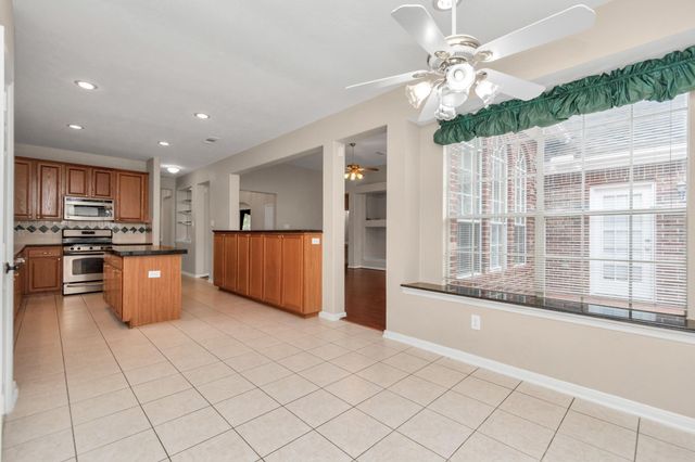 1915 Crescent Oak Drive, Missouri City, TX 77459