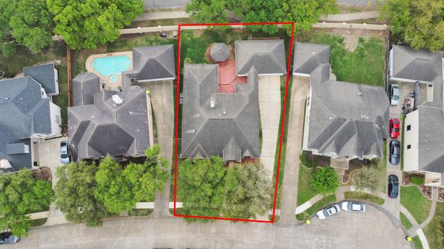1915 Crescent Oak Drive, Missouri City, TX 77459