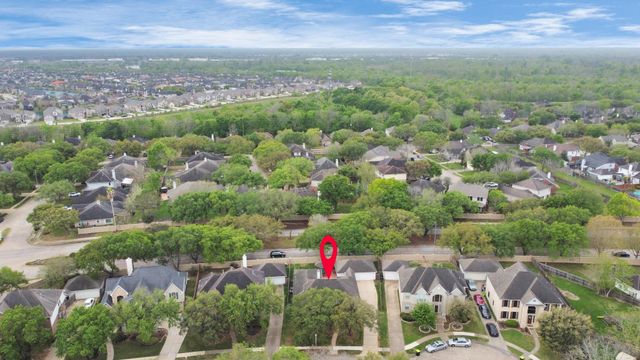 1915 Crescent Oak Drive, Missouri City, TX 77459