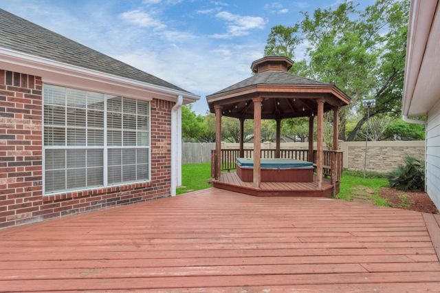 1915 Crescent Oak Drive, Missouri City, TX 77459