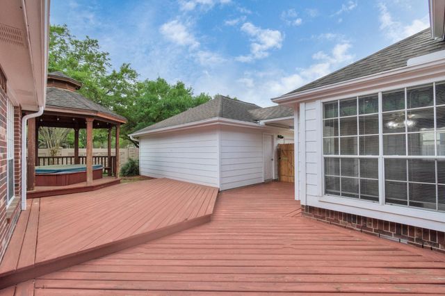 1915 Crescent Oak Drive, Missouri City, TX 77459