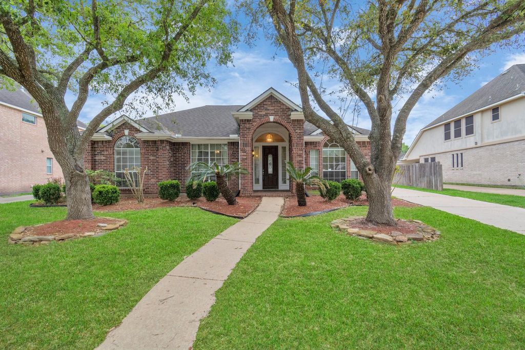 1915 Crescent Oak Drive, Missouri City, TX 77459