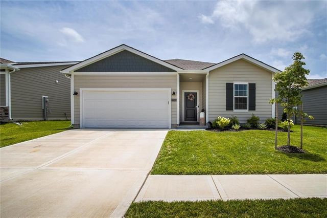 27031 E Oak View Drive, Lee's Summit, MO 64086
