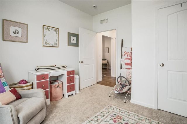 27031 E Oak View Drive, Lee's Summit, MO 64086