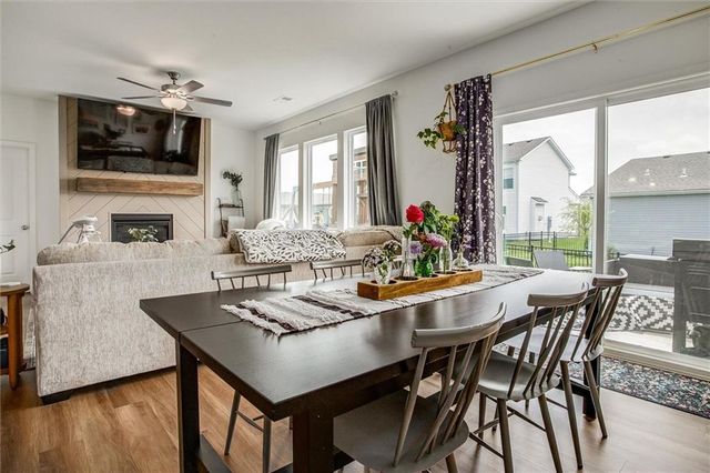 27031 E Oak View Drive, Lee's Summit, MO 64086