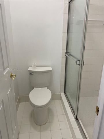 2904 NW 33rd Ter, Lauderdale Lakes, FL 33311