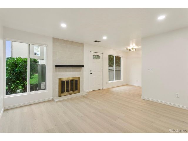 7373 W Florida Ave 8-H, Lakewood, CO 80232