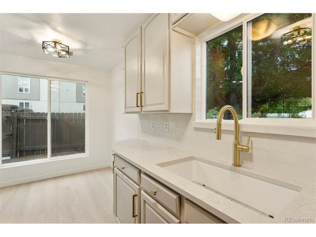 7373 W Florida Ave 8-H, Lakewood, CO 80232