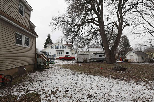 245 N Saginaw Street, Montrose, MI 48457