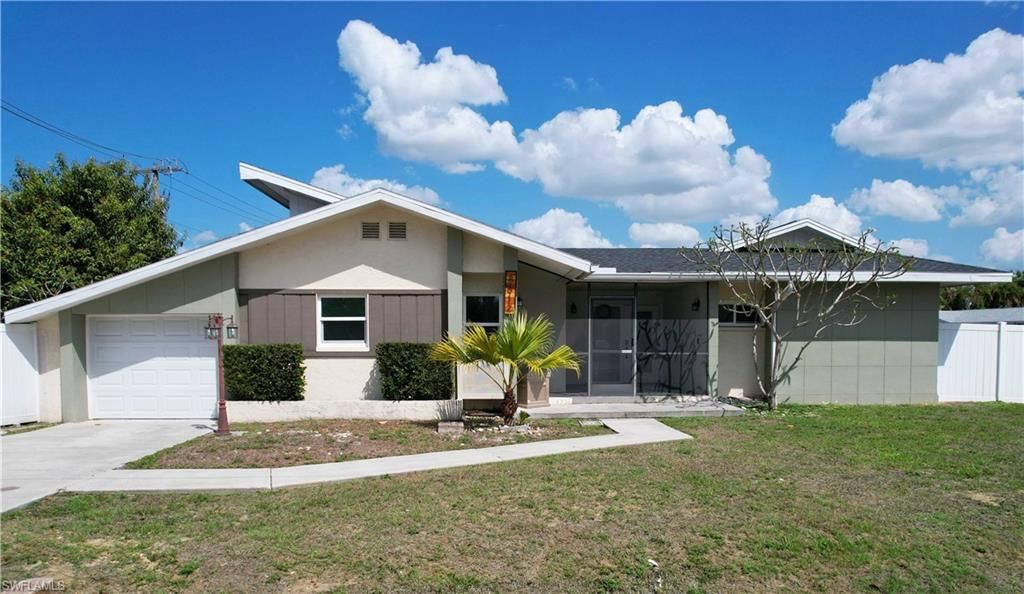 8512 Chatham ST, FORT MYERS, FL 33907 — photo 2