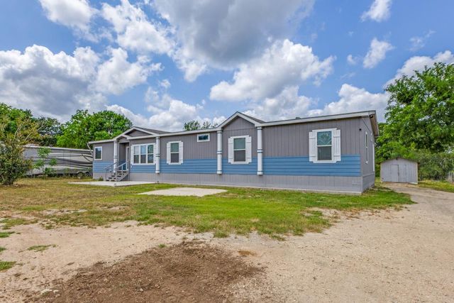 168 River Oaks DR, Cedar Creek, TX 78612
