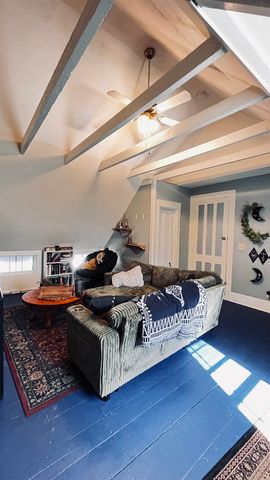 14 Glover Road, Barton, VT 05822