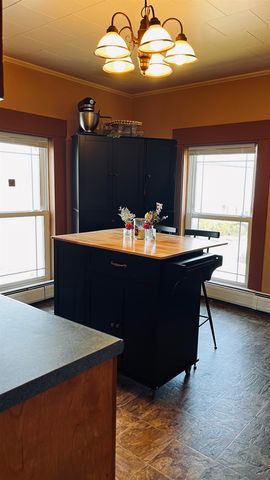 14 Glover Road, Barton, VT 05822