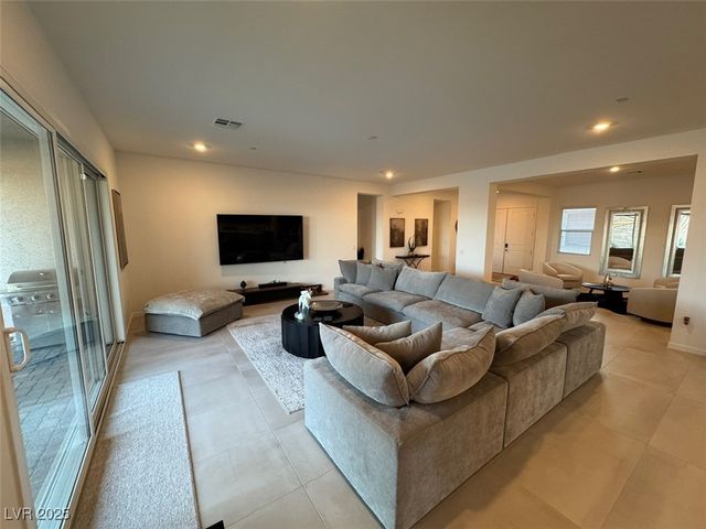 10851 Mila Landing Avenue, Las Vegas, NV 89166