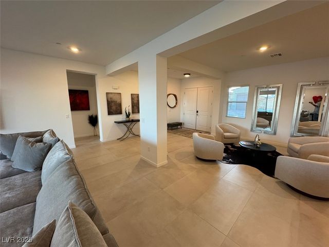 10851 Mila Landing Avenue, Las Vegas, NV 89166