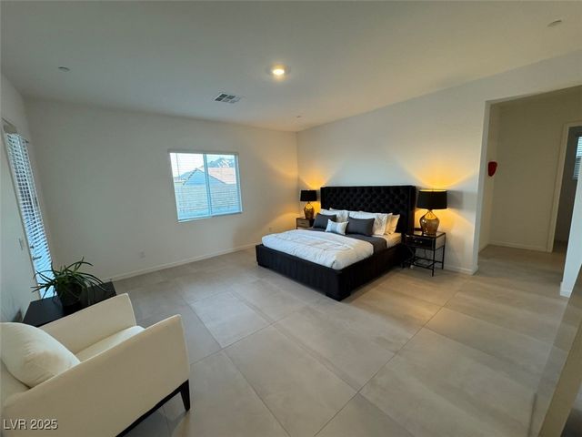 10851 Mila Landing Avenue, Las Vegas, NV 89166