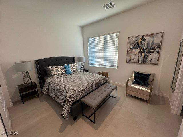 10851 Mila Landing Avenue, Las Vegas, NV 89166