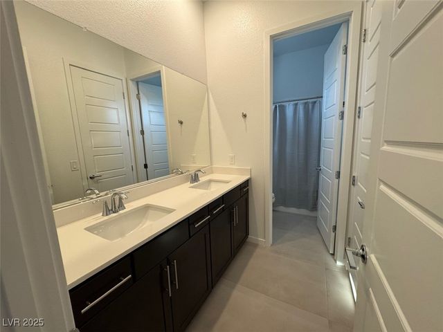 10851 Mila Landing Avenue, Las Vegas, NV 89166