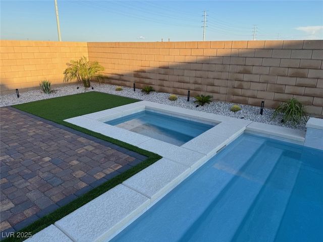 10851 Mila Landing Avenue, Las Vegas, NV 89166