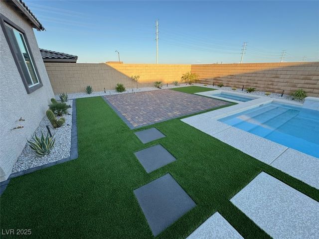 10851 Mila Landing Avenue, Las Vegas, NV 89166