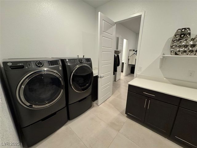 10851 Mila Landing Avenue, Las Vegas, NV 89166