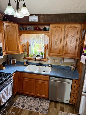 572 Hughes Drive, Tallmadge, OH 44278