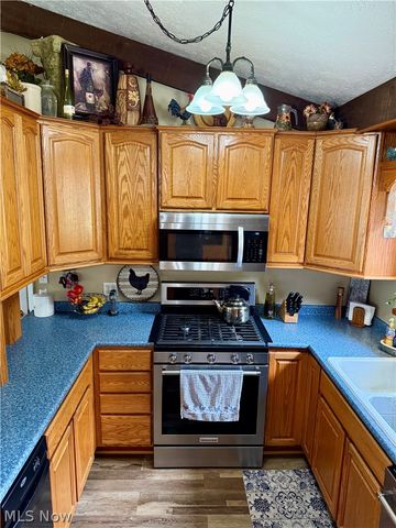 572 Hughes Drive, Tallmadge, OH 44278