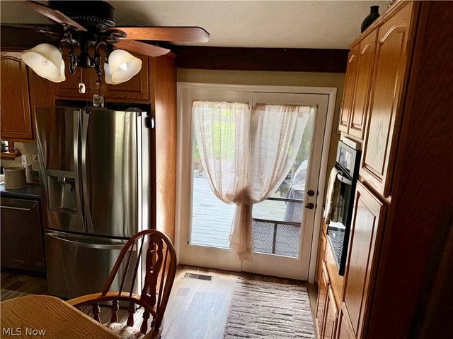 572 Hughes Drive, Tallmadge, OH 44278