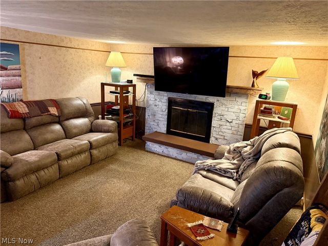 572 Hughes Drive, Tallmadge, OH 44278