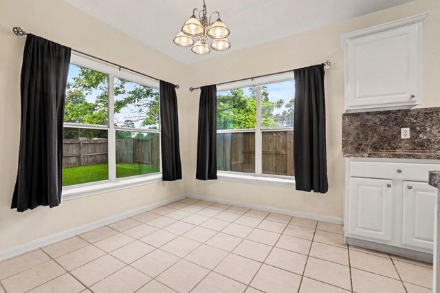 135 Kellyn Oaks Drive, Conroe, TX 77306
