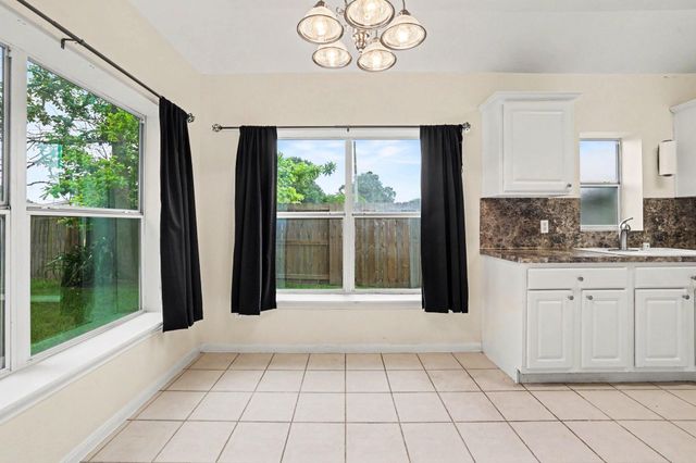 135 Kellyn Oaks Drive, Conroe, TX 77306