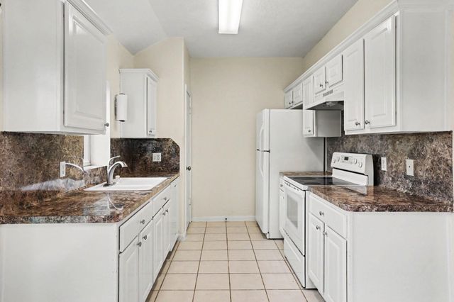 135 Kellyn Oaks Drive, Conroe, TX 77306