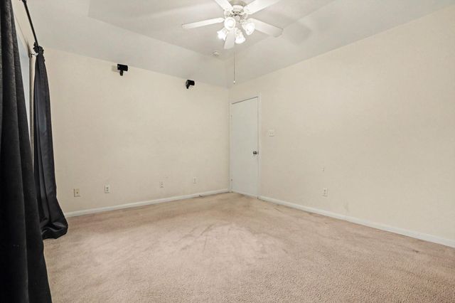 135 Kellyn Oaks Drive, Conroe, TX 77306