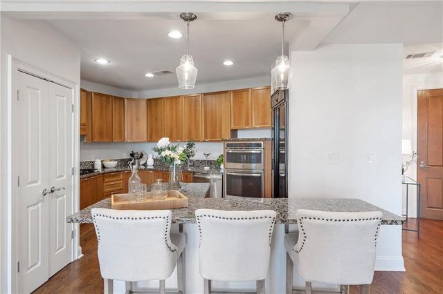 2881 Peachtree Road NE 702, Atlanta, GA 30305