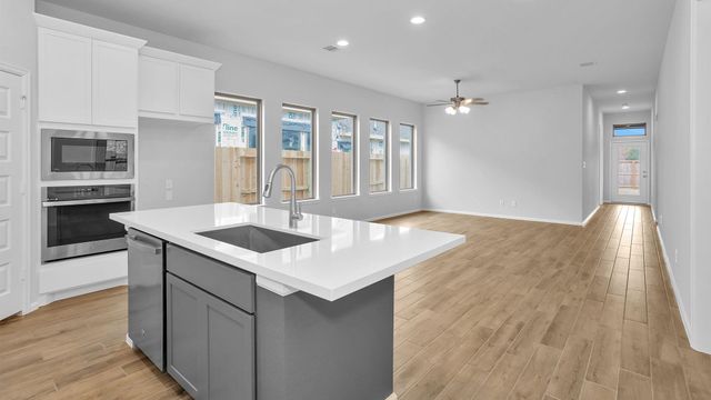 8607 Mae James Trail, Richmond, TX 77406