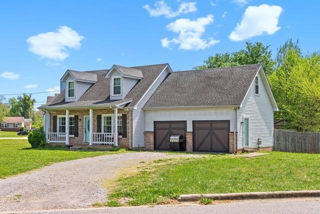 3433 Oak Lawn Dr, Clarksville, TN 37042