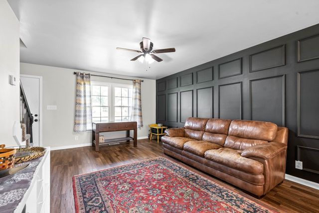 3433 Oak Lawn Dr, Clarksville, TN 37042