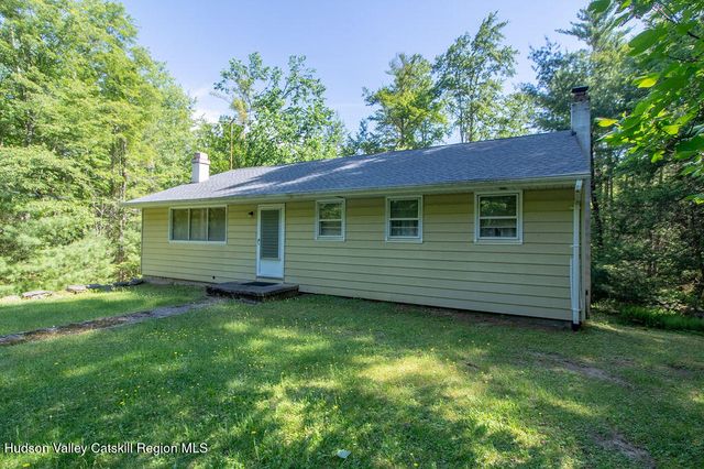 810 Ulster Heights Road, Ellenville, NY 12428