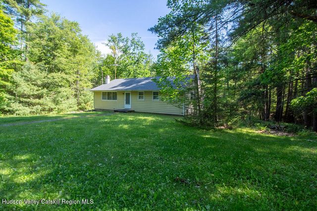 810 Ulster Heights Road, Ellenville, NY 12428