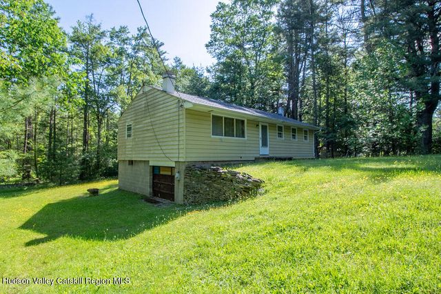 810 Ulster Heights Road, Ellenville, NY 12428