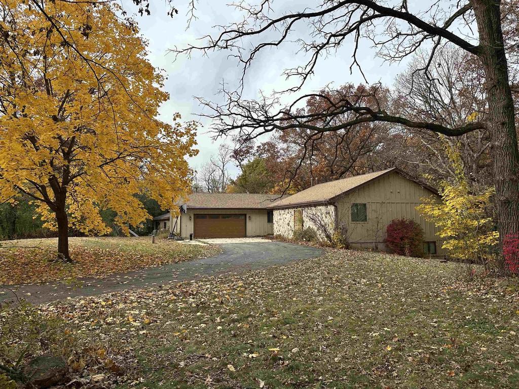 3919 E Mustang Court, Milton, WI 53563