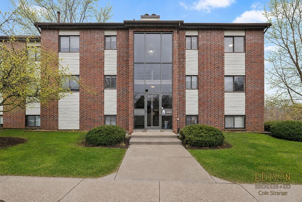 3378 Devonwood Hills NE F, Grand Rapids, MI 49525