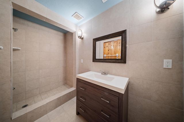 250 NW 98th Street, Okeechobee, FL 34972