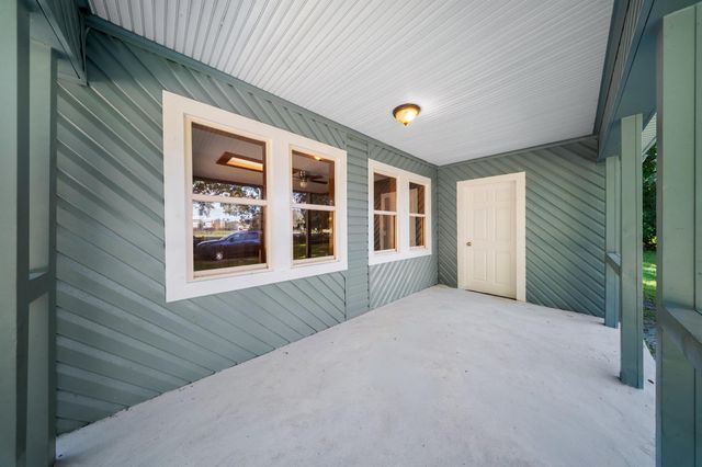 250 NW 98th Street, Okeechobee, FL 34972