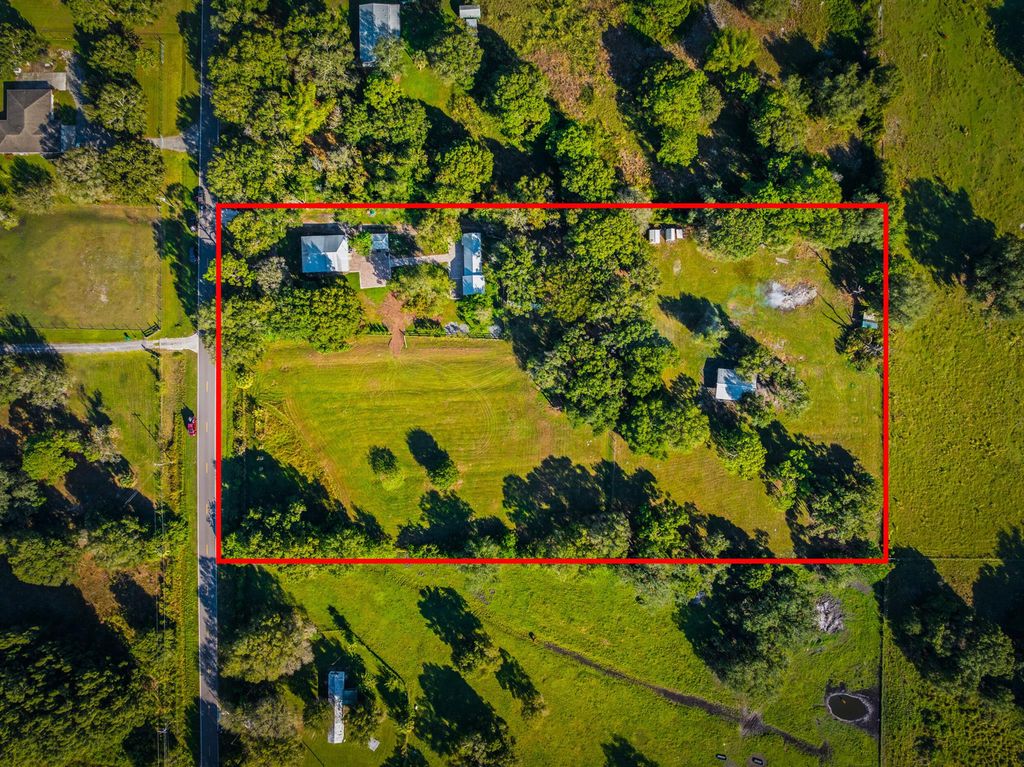 250 NW 98th Street, Okeechobee, FL 34972