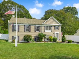 201 Daniel Brown Drive, Groton, CT 06355