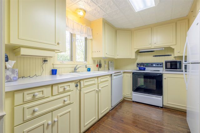 3830 Ferndale Avenue, Kalamazoo, MI 49001